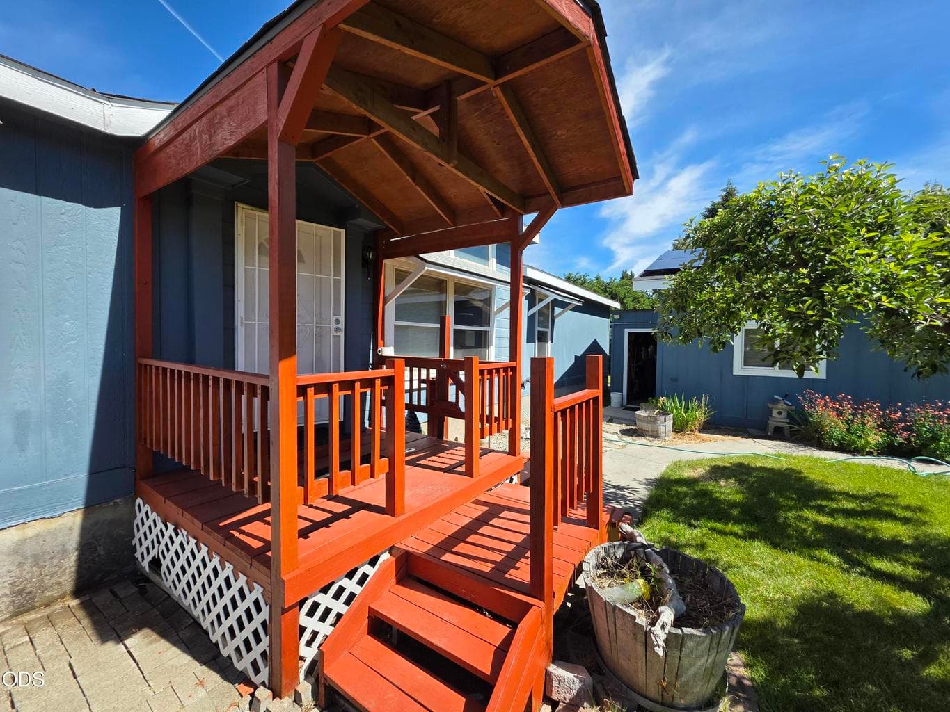 Photo of 330 Baker Avenue 4 of 35