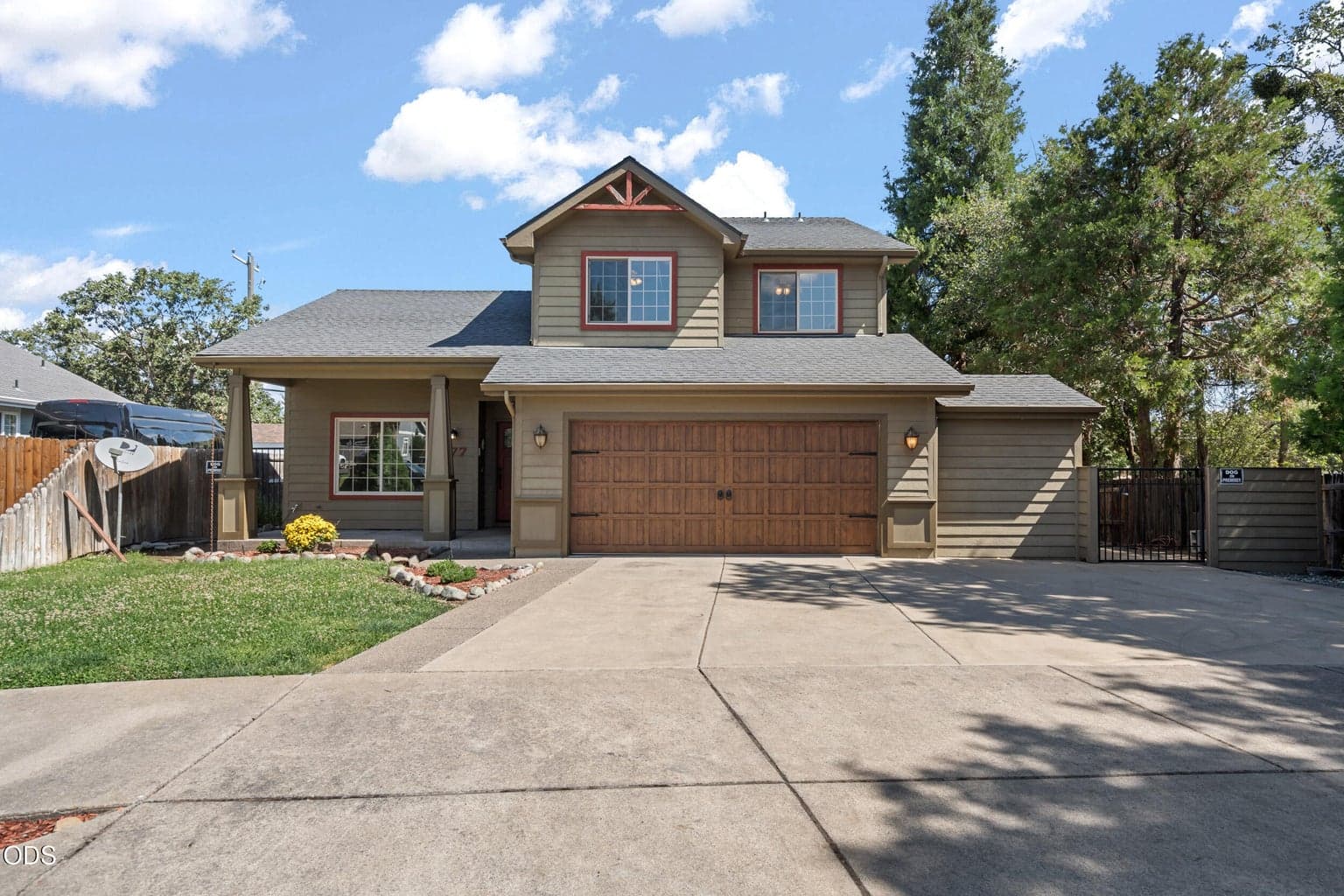 Photo of 677 Cedar Wood 1 of 32