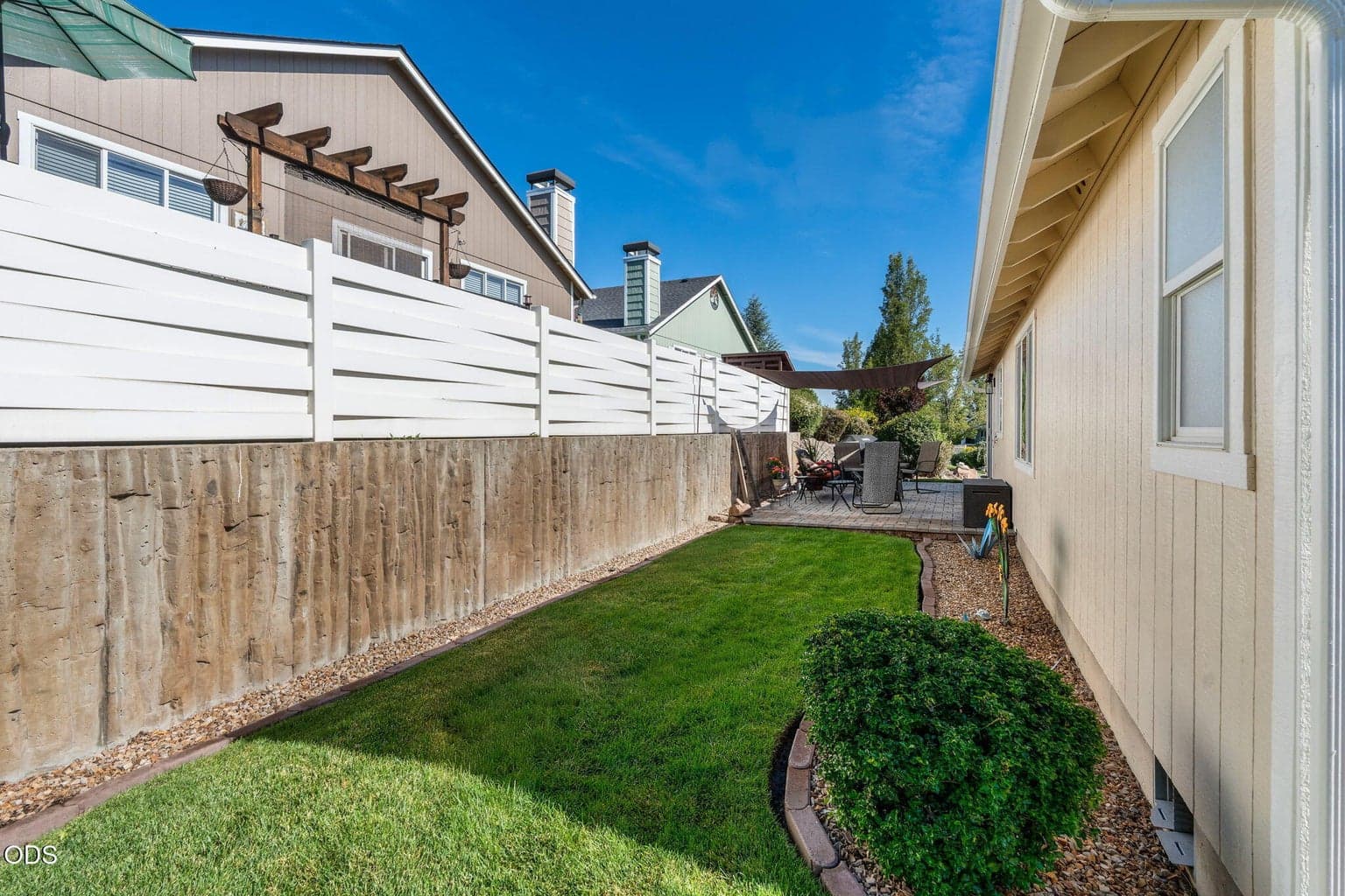 Photo of 3633 SW 29th Street 8 of 36