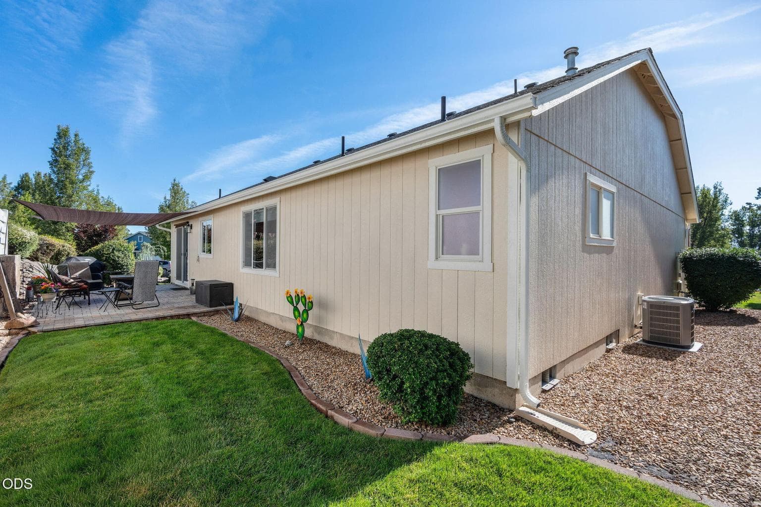 Photo of 3633 SW 29th Street 9 of 36