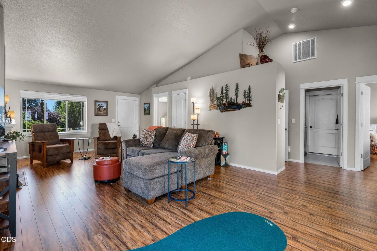 Photo of 3633 SW 29th Street 15 of 36