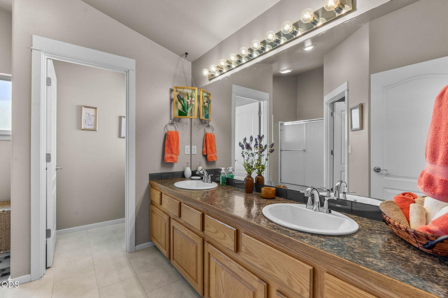 Photo of 3633 SW 29th Street 23 of 36