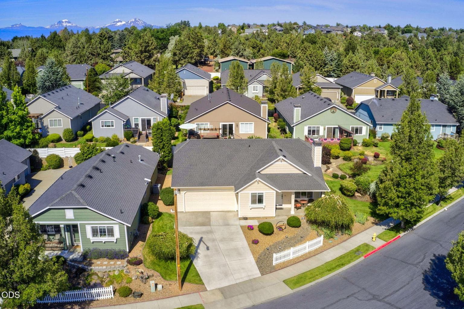 Photo of 3633 SW 29th Street 30 of 36