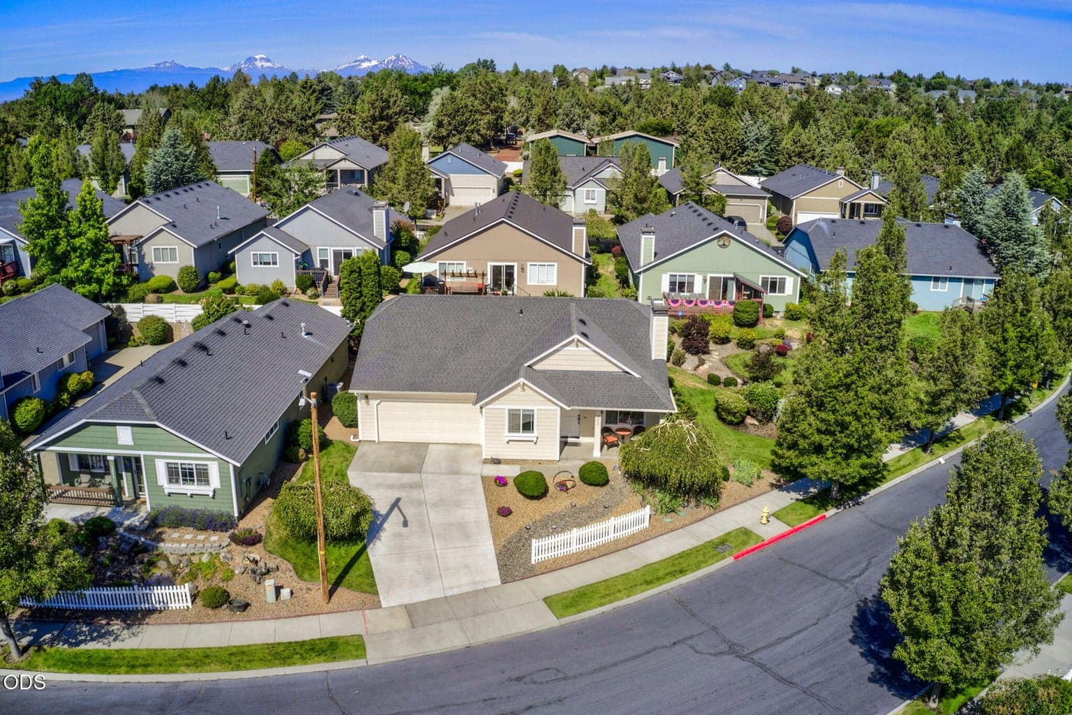 Photo of 3633 SW 29th Street 36 of 36