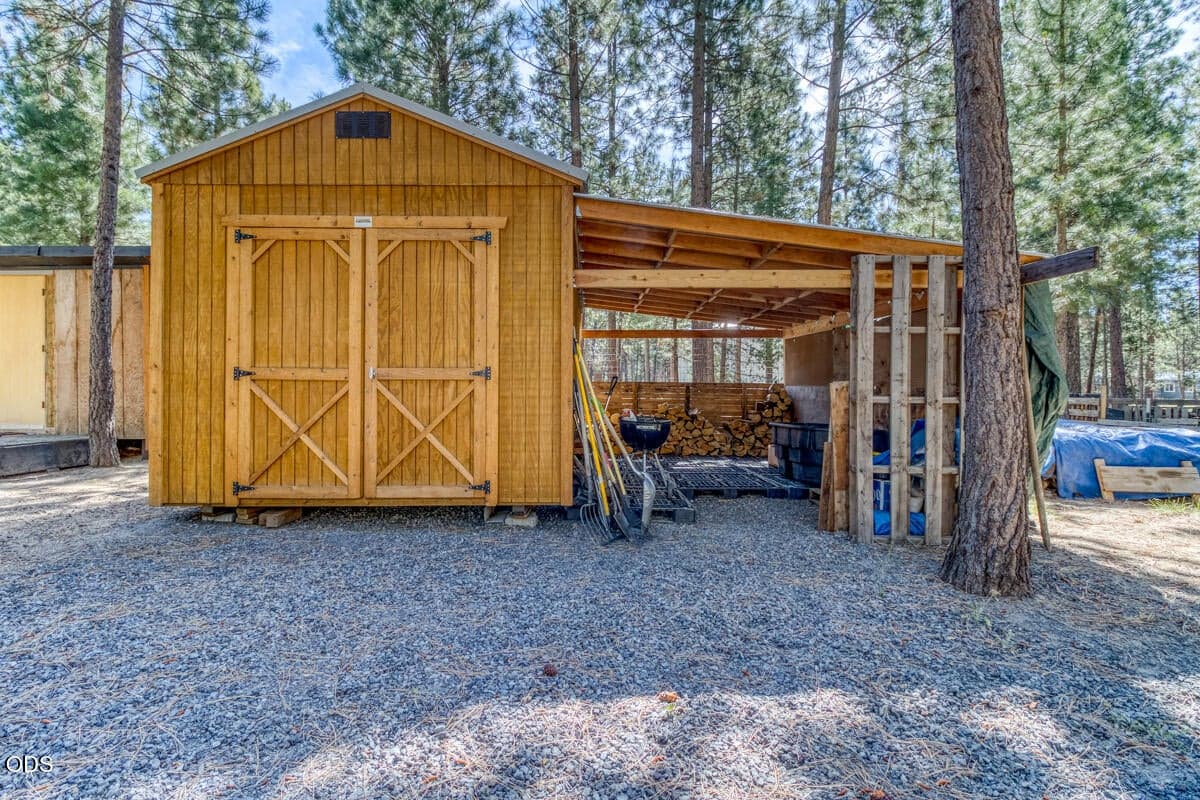 10 x 16 Old Hickory Shed w/lean to