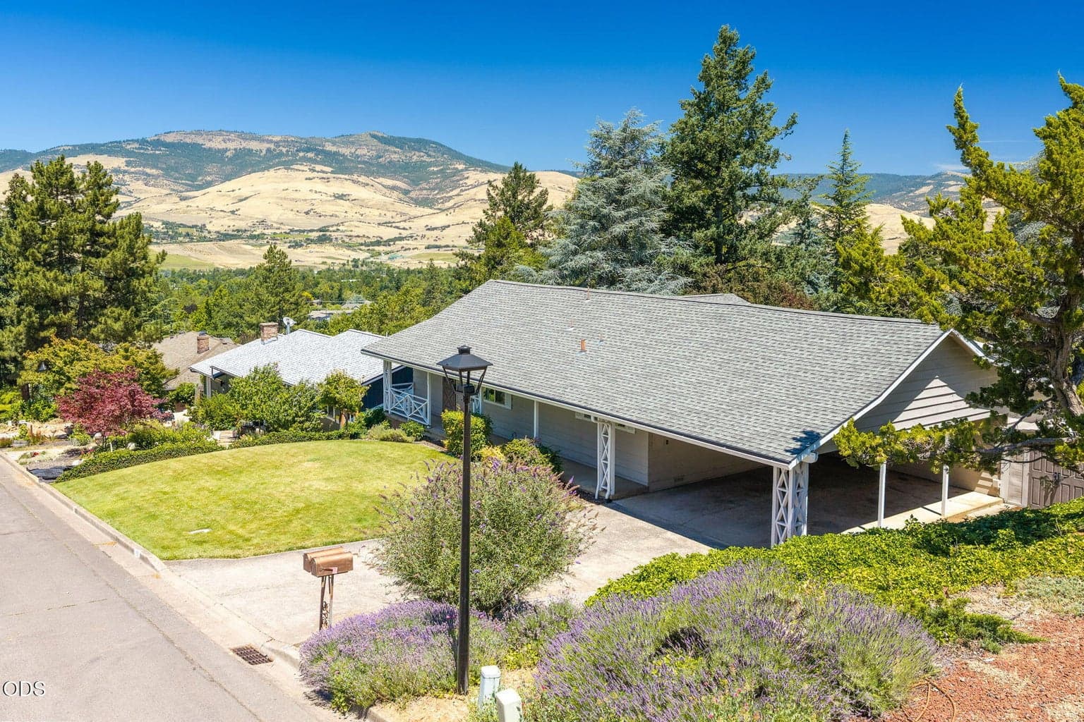 Photo of 1150 Hillview 1 of 23