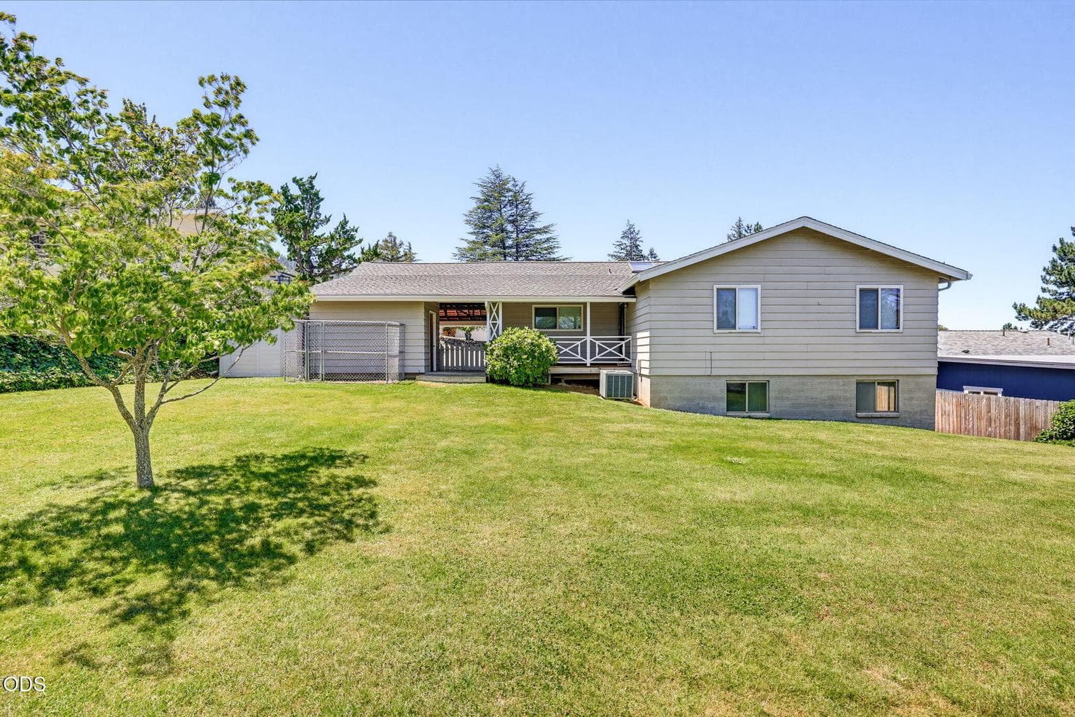 Photo of 1150 Hillview 4 of 23