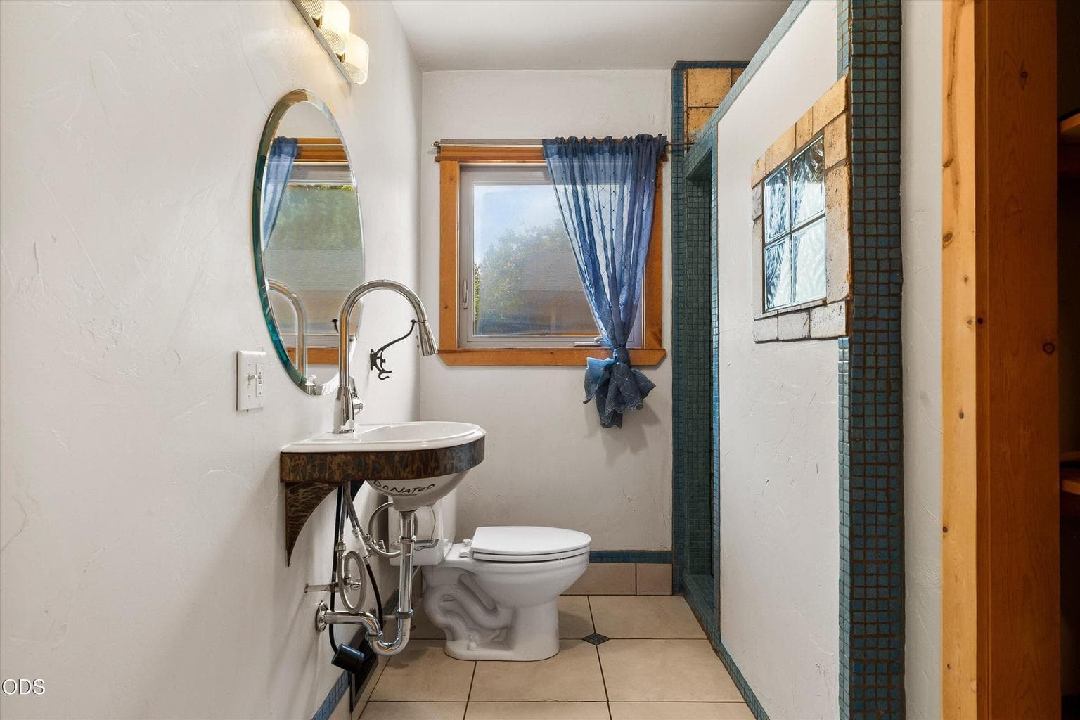 Photo of 606 NE 9th Street 18 of 39