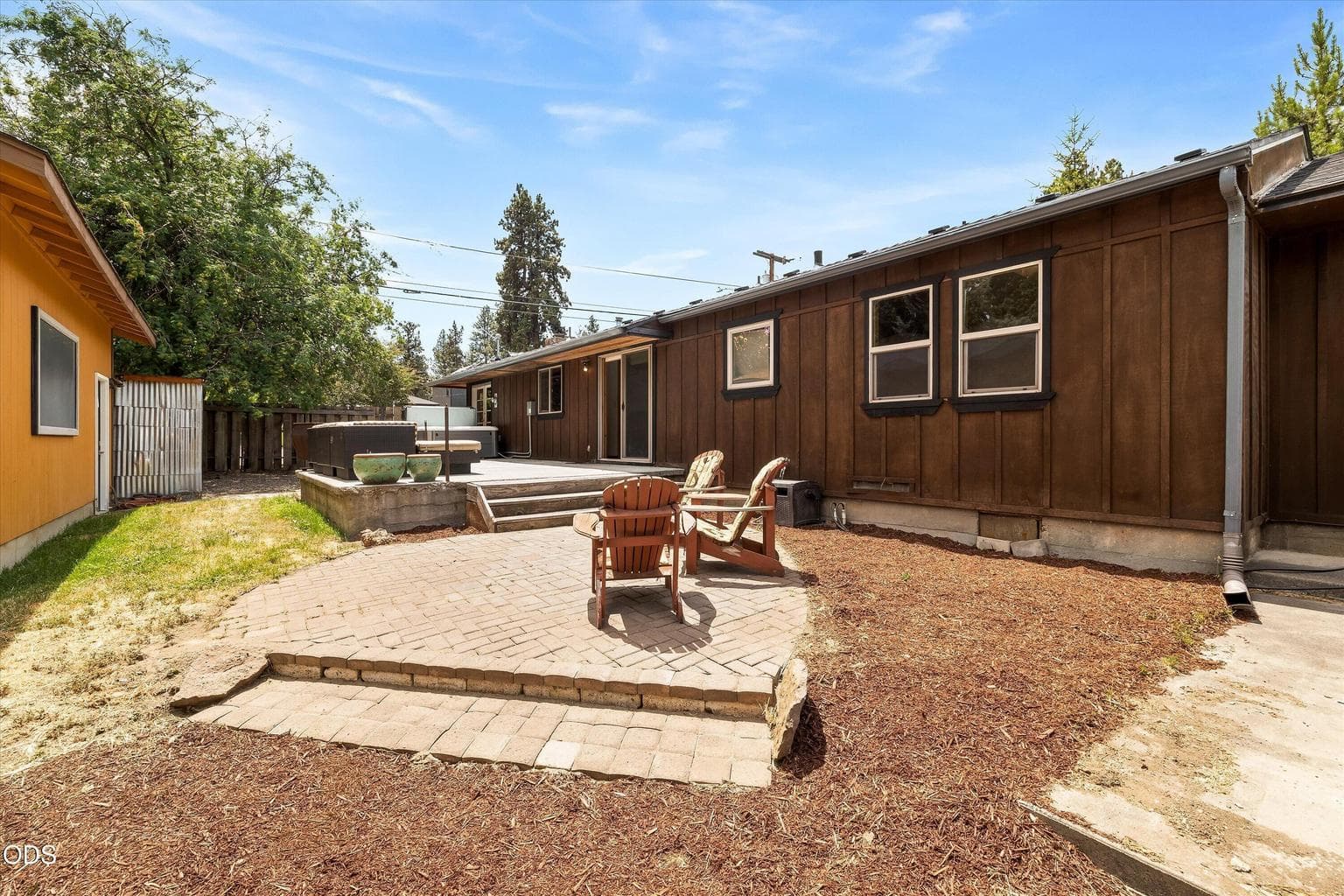 Photo of 606 NE 9th Street 30 of 39