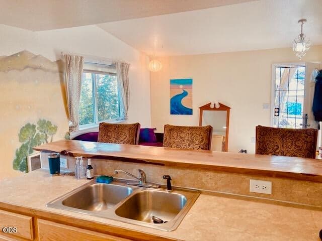 Photo of 925 Fulton 3 of 32