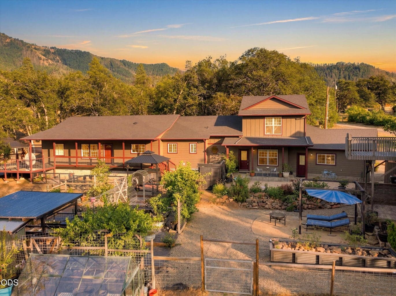 Photo of 101 Rocky Knoll 1 of 55