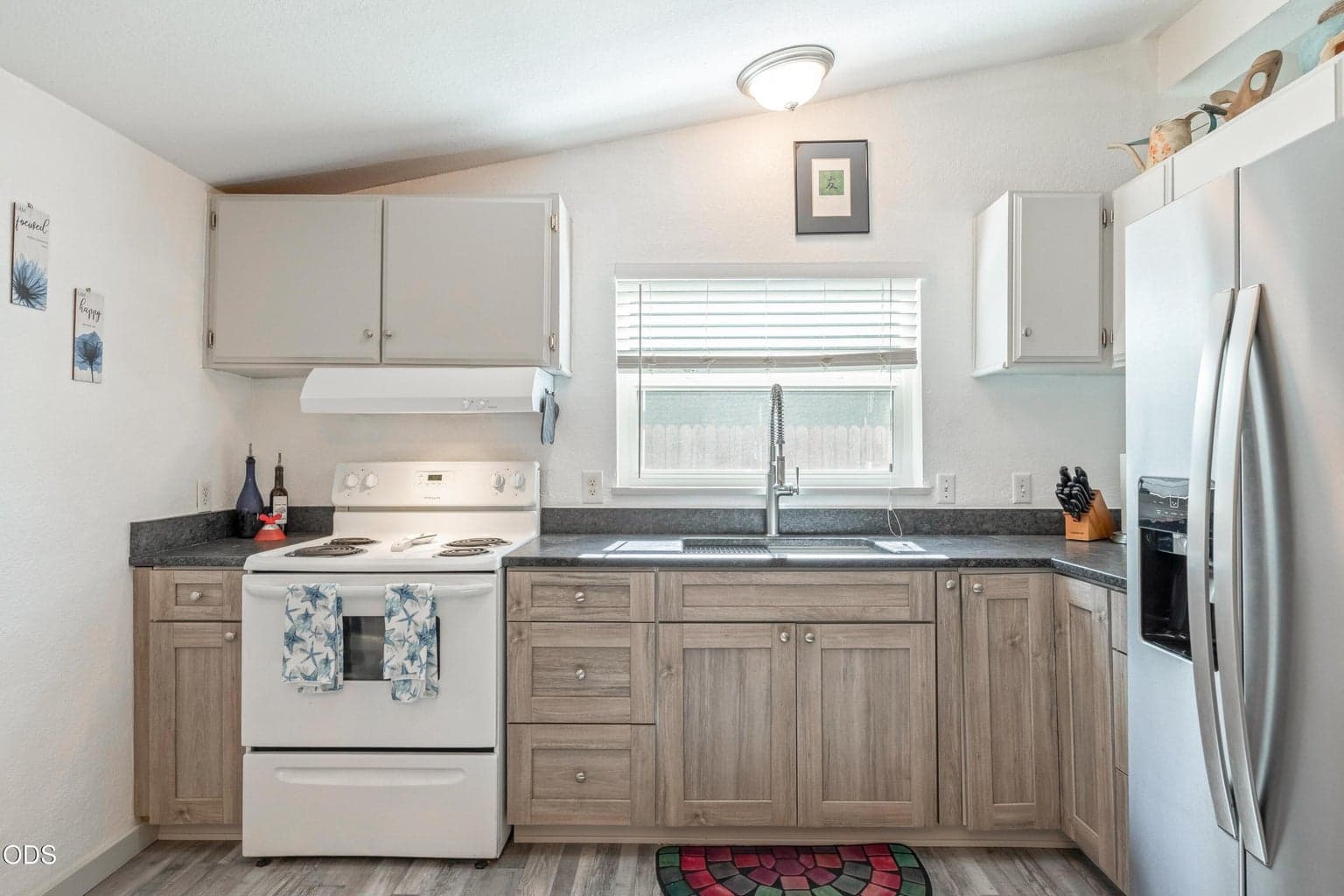 Photo of 172 SE Tracie Street 9 of 37