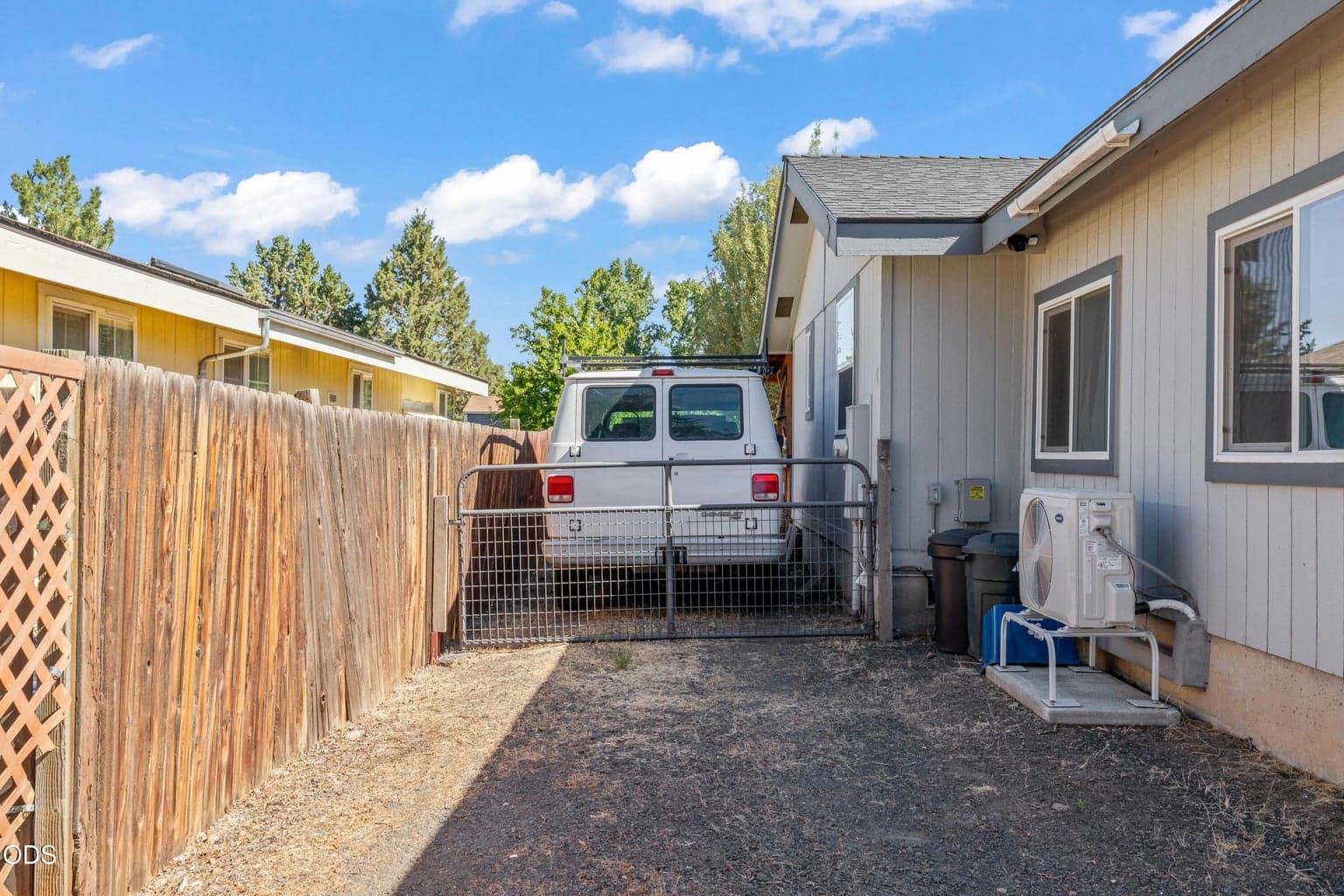 Photo of 172 SE Tracie Street 30 of 37