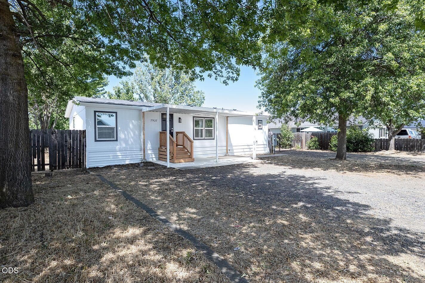 Photo of 7927 Wilson 2 of 31