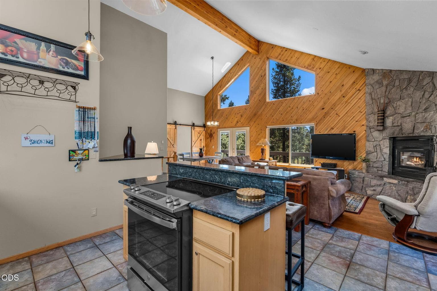 Photo of 18117 Belknap Lane 10 of 41