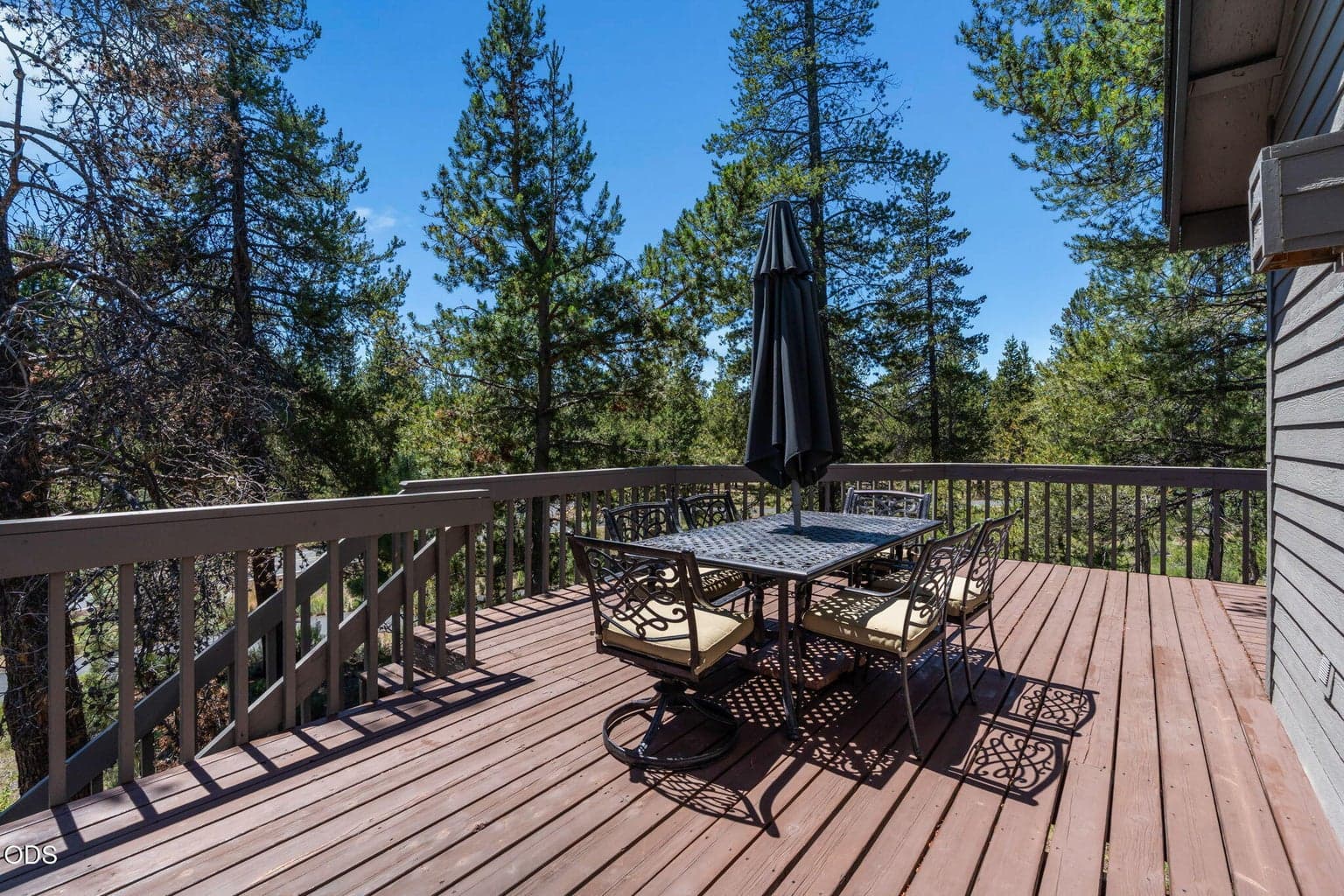 Photo of 18117 Belknap Lane 25 of 41