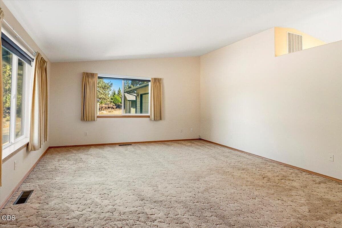 Photo of 6565 NW Homestead Way 9 of 50