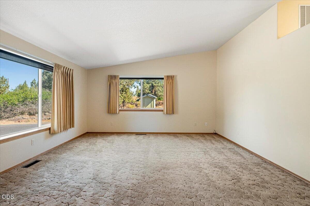 Photo of 6565 NW Homestead Way 11 of 50