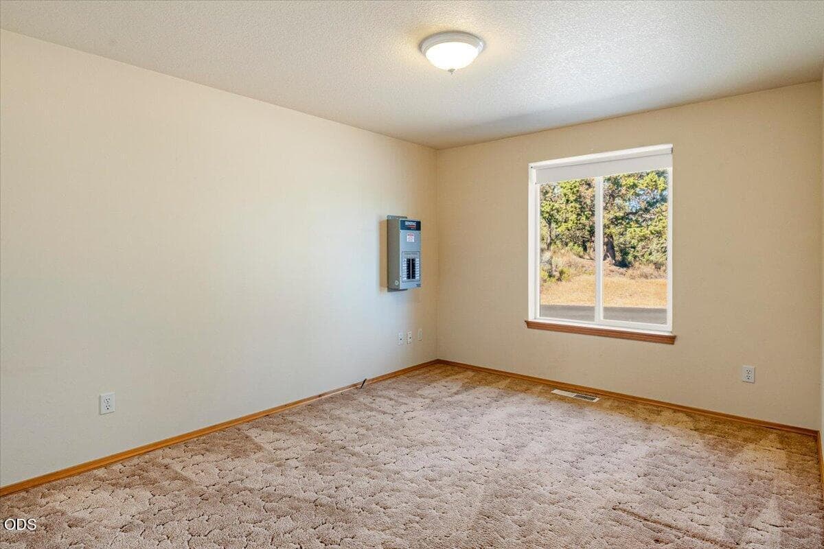 Photo of 6565 NW Homestead Way 27 of 50