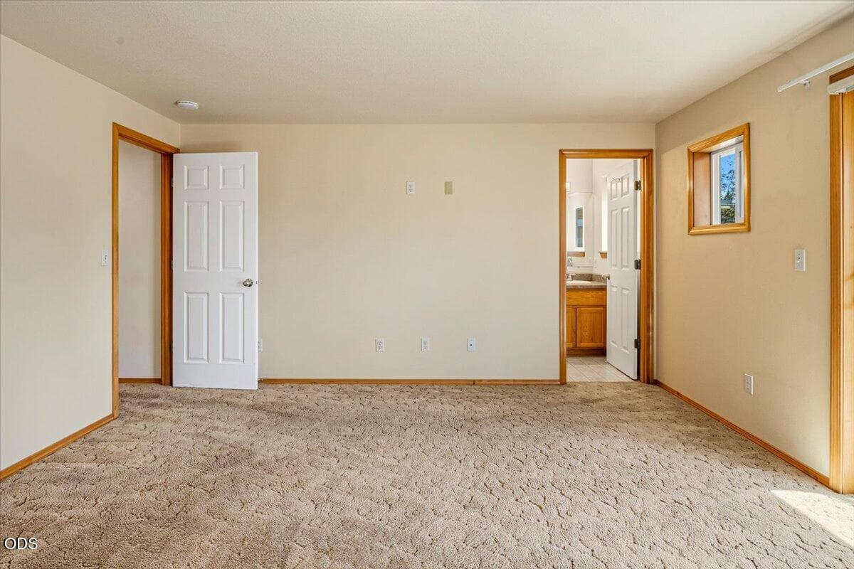 Photo of 6565 NW Homestead Way 32 of 50