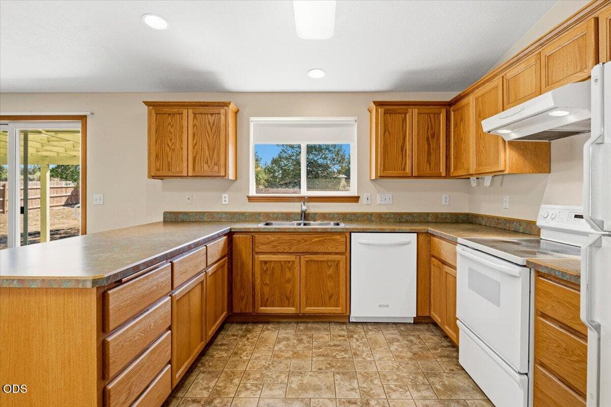 Photo of 6565 NW Homestead Way 16 of 50