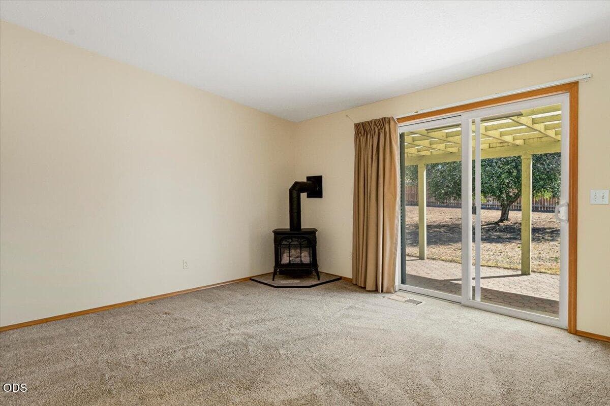 Photo of 6565 NW Homestead Way 21 of 50