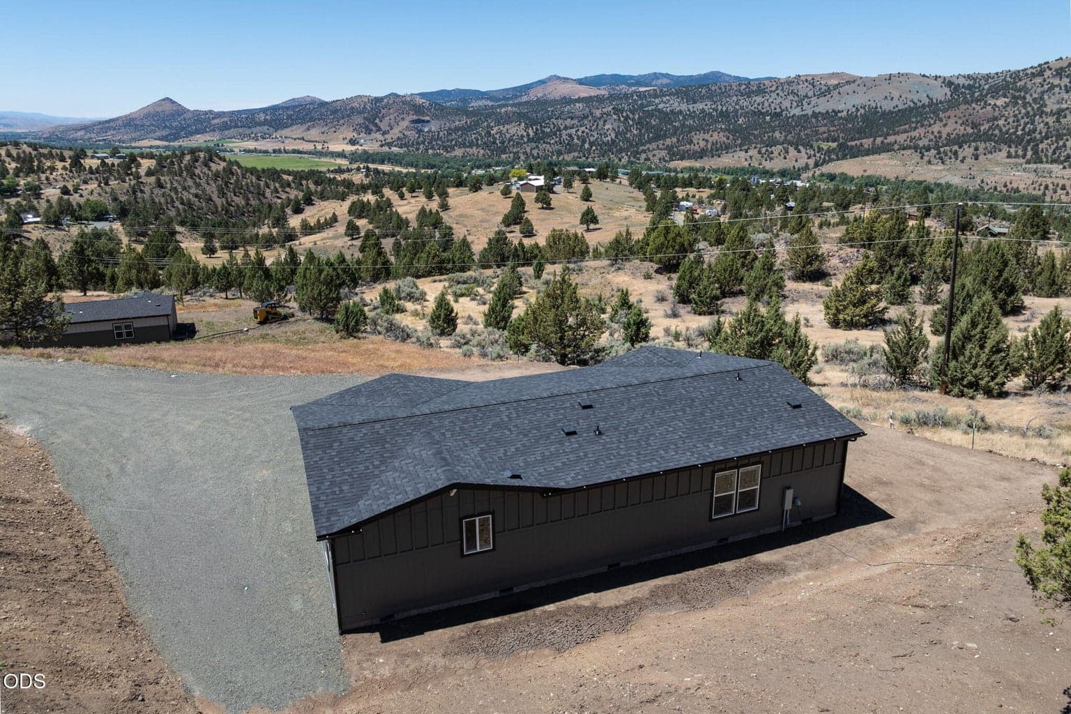 Photo of 92715 Hidden Hills 3 of 37