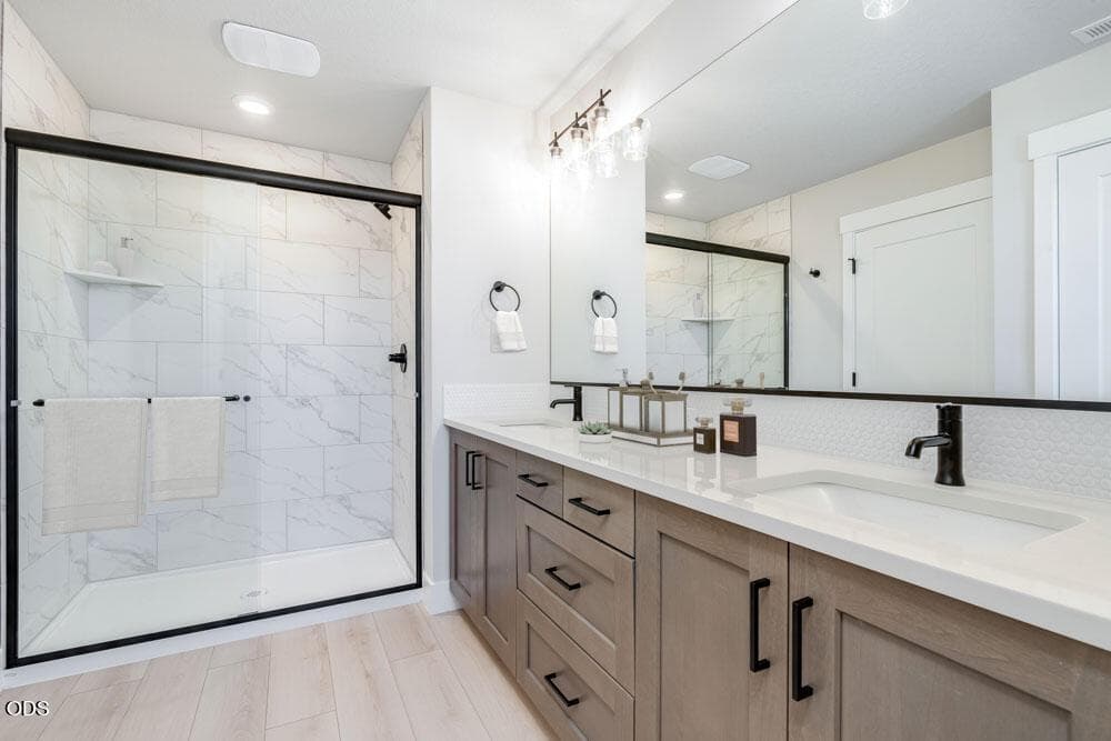 Photo of 3048 NE Brownstone Drive 7 of 28