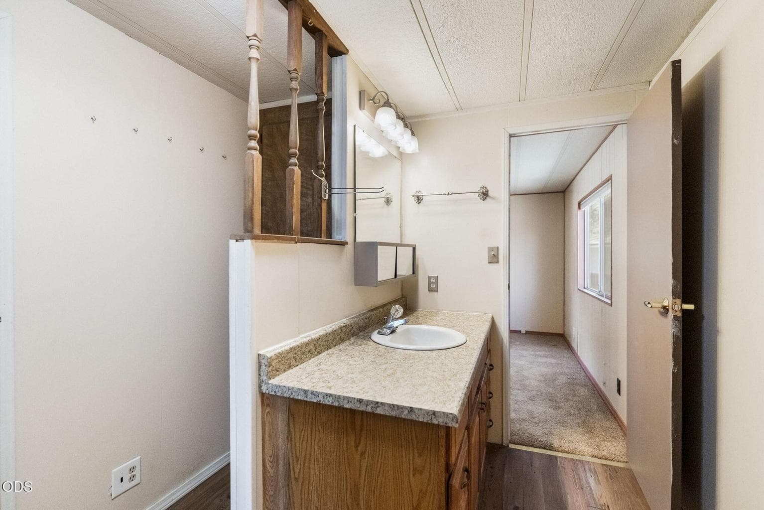 Photo of 61111 Chuckanut Drive 18 of 27