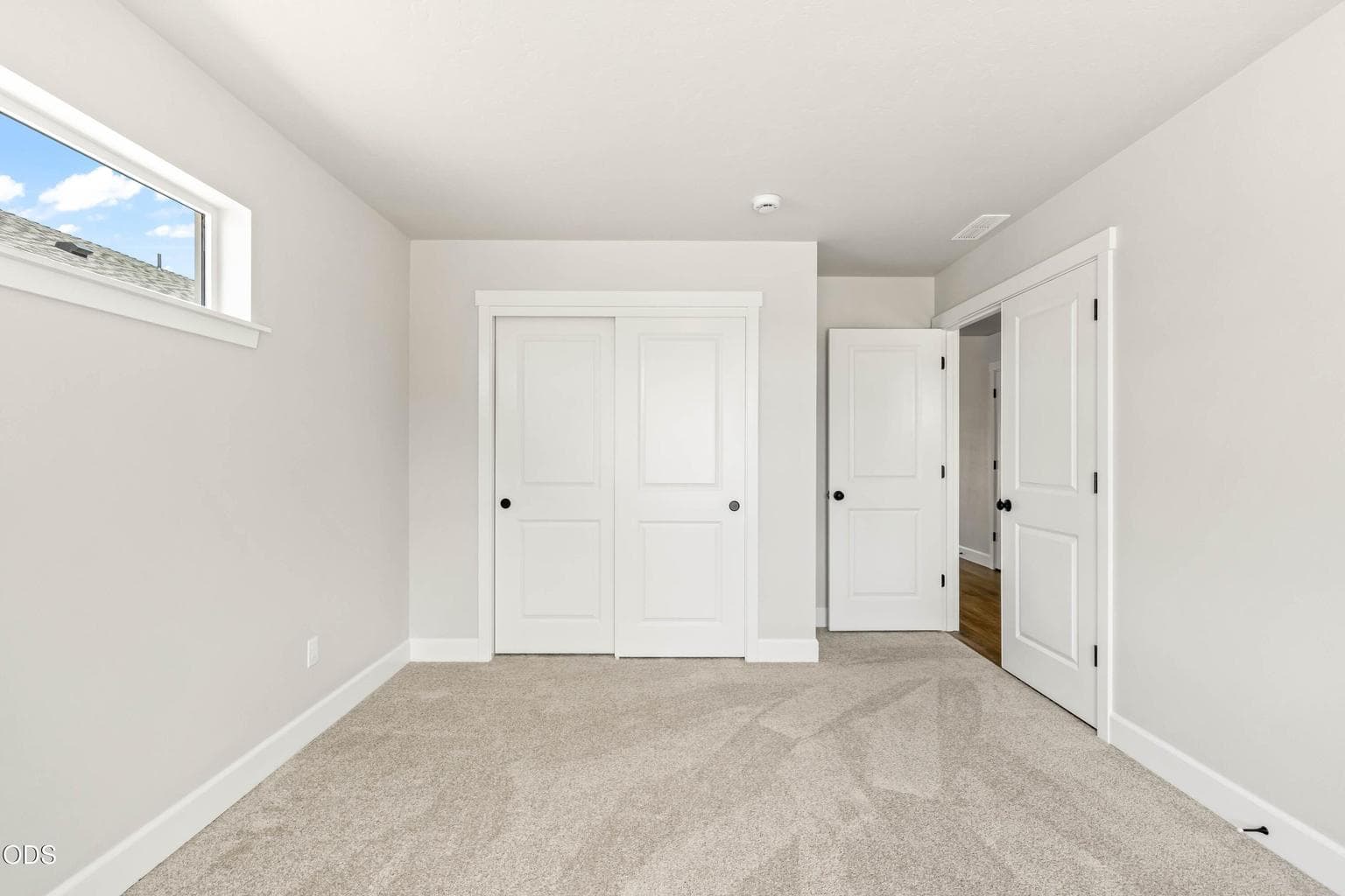 Photo of 785 NE Discovery Loop 10 of 26