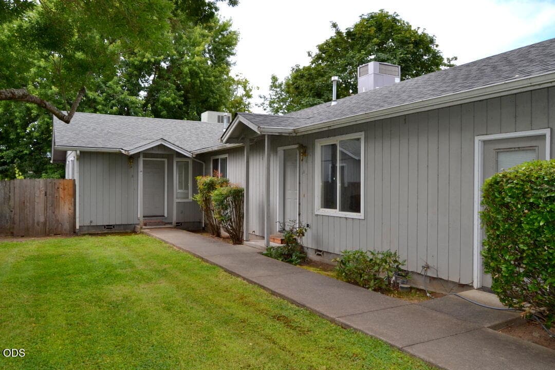 Photo of 1632 Leonard Road 1 of 19