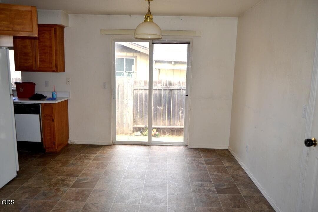 Photo of 1632 Leonard Road 5 of 19