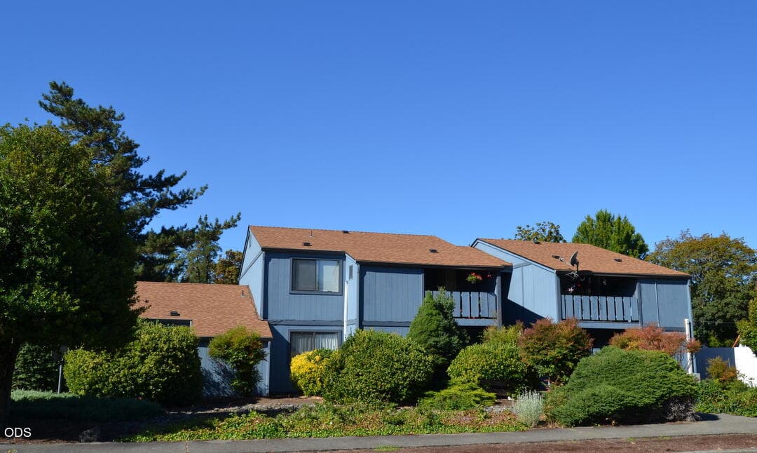 Photo of 401 B Street 1 of 15
