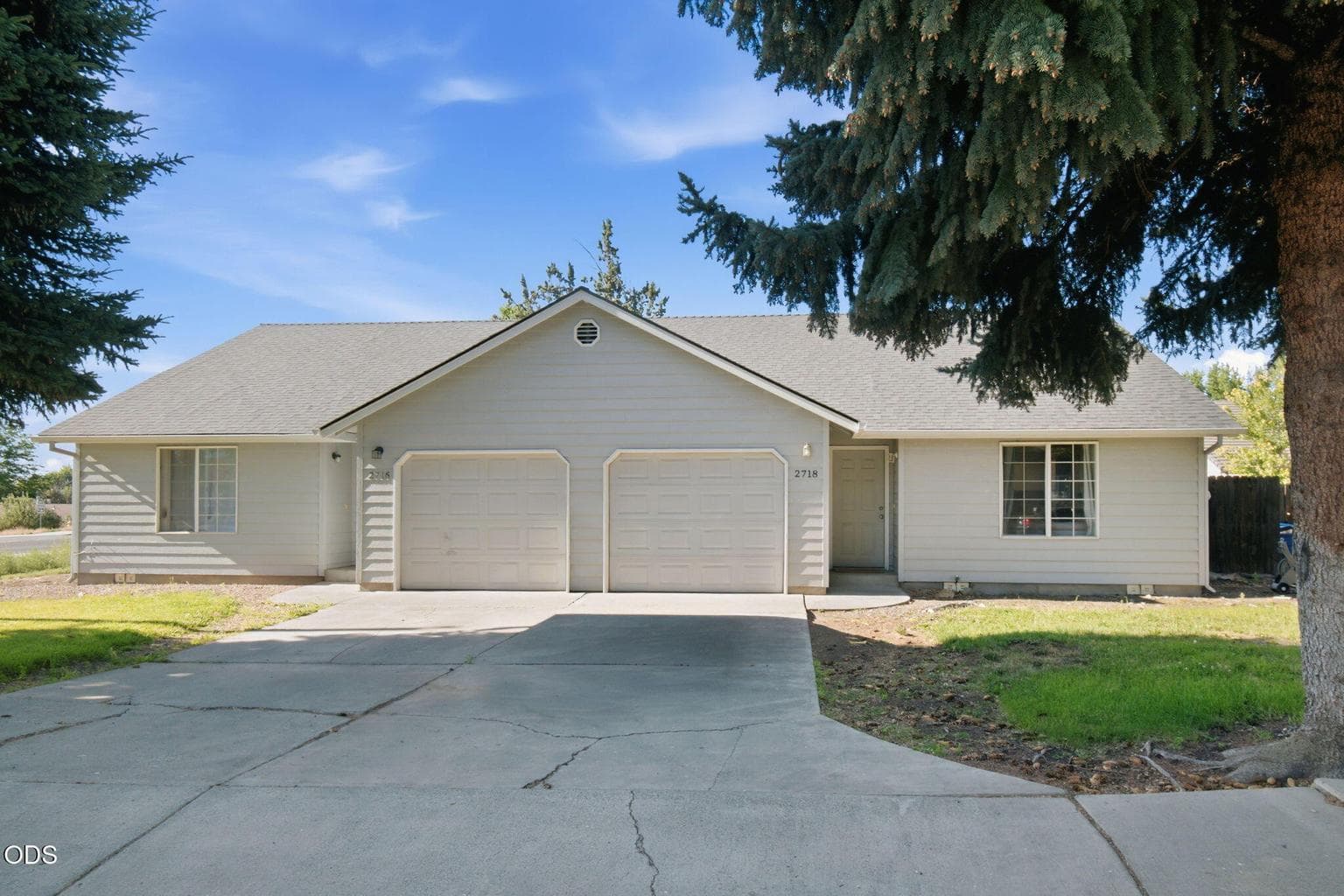 Photo of 2716 -2718 SW Umatilla Avenue 1 of 19