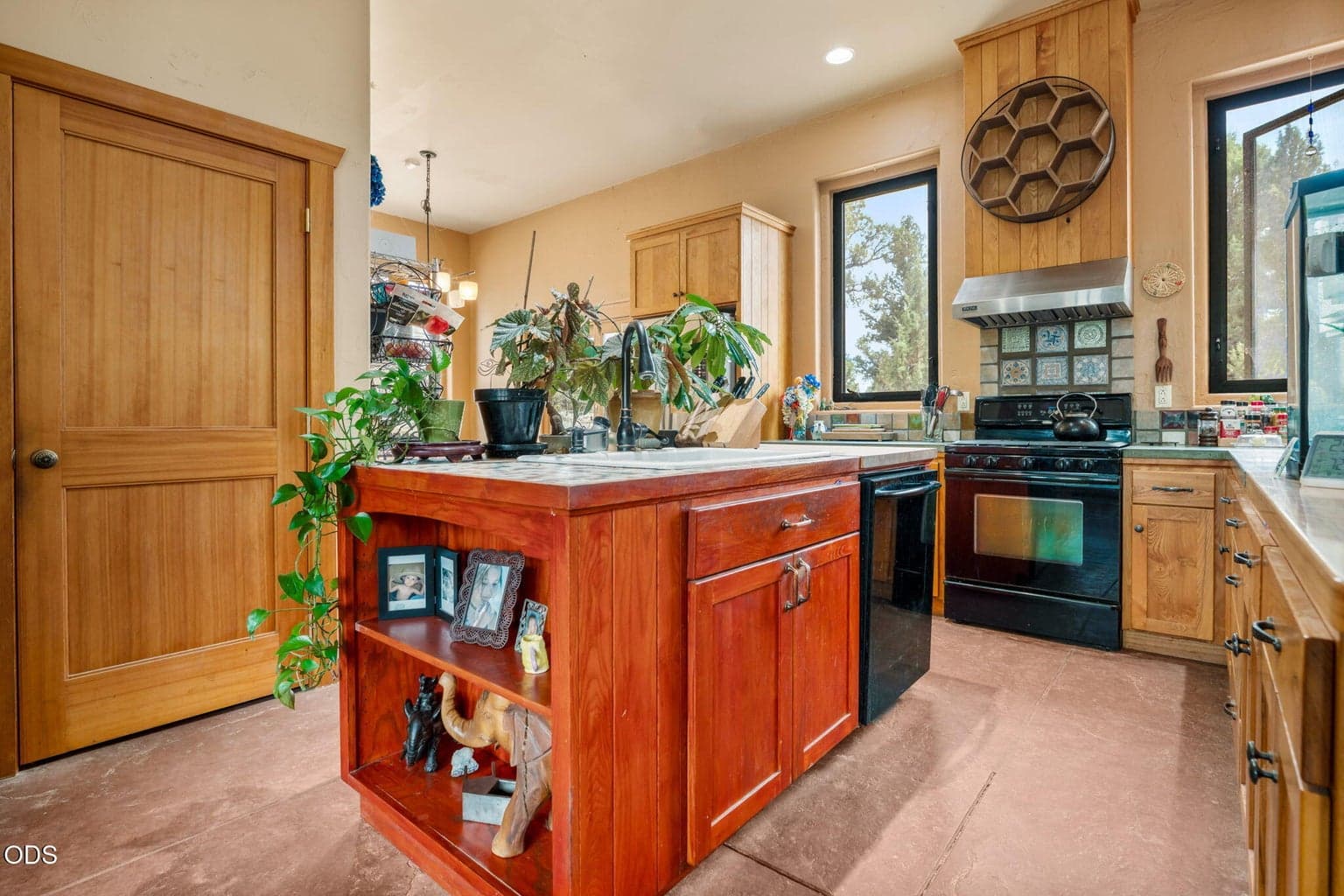 Photo of 22945 Timland Lane 14 of 47
