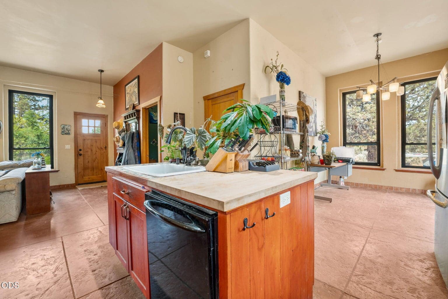 Photo of 22945 Timland Lane 16 of 47