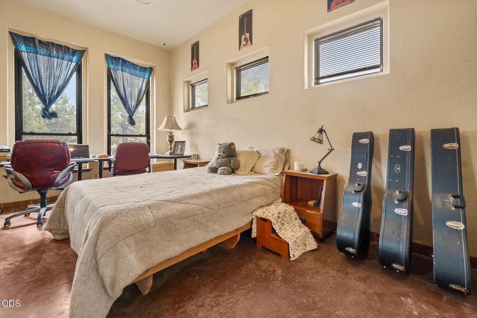 Photo of 22945 Timland Lane 25 of 47