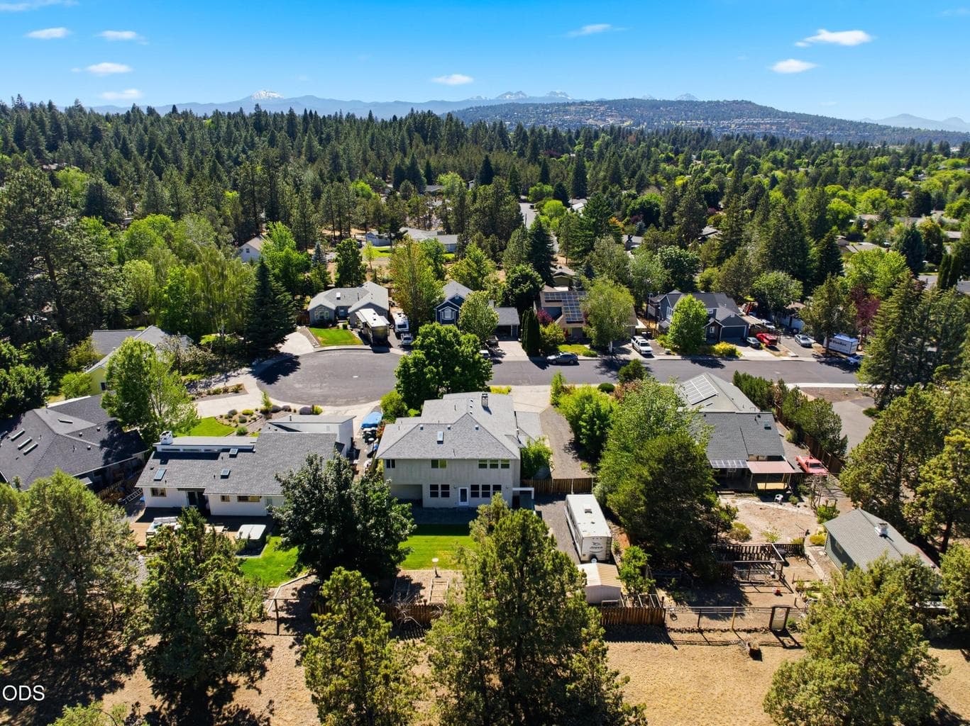 Photo of 2034 NE Bluebird Court 45 of 52