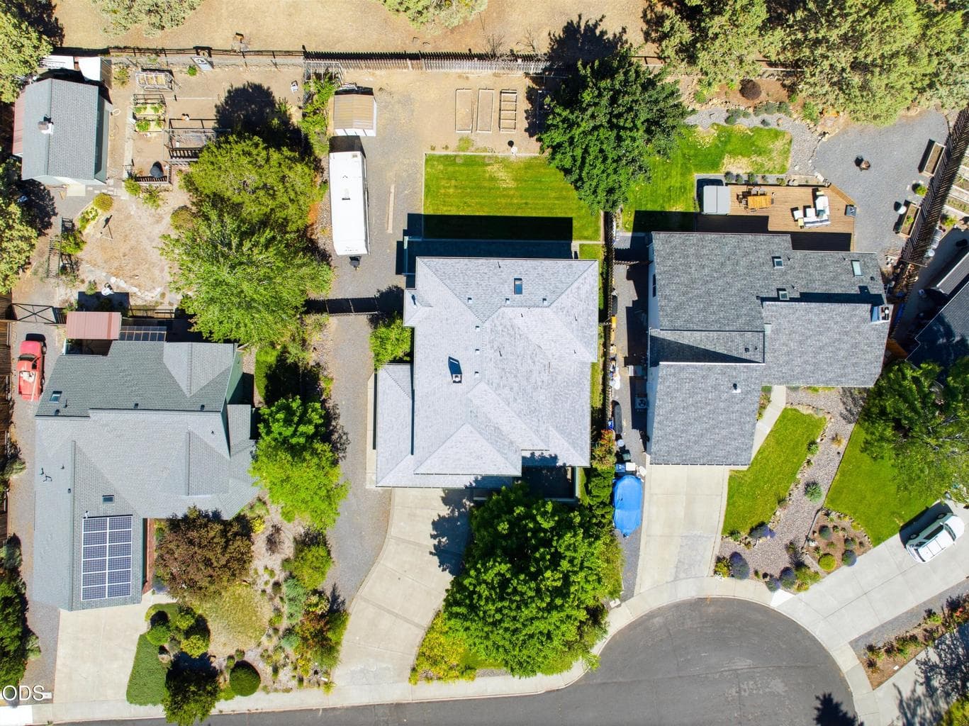 Photo of 2034 NE Bluebird Court 43 of 52
