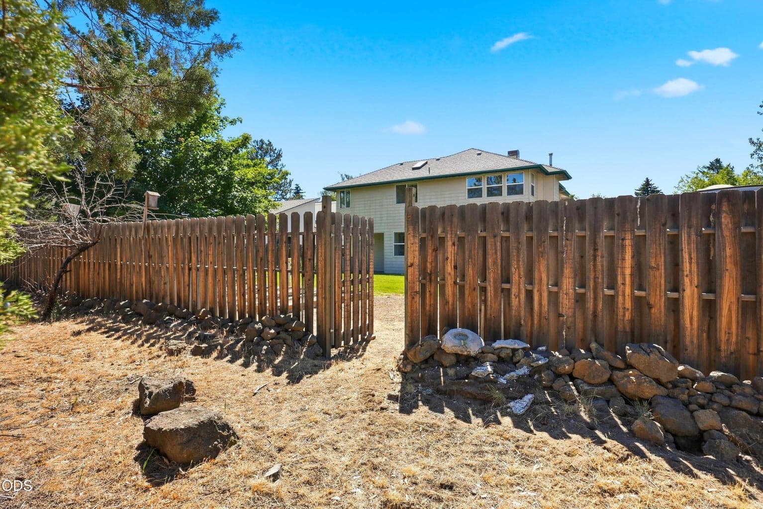 Photo of 2034 NE Bluebird Court 38 of 52