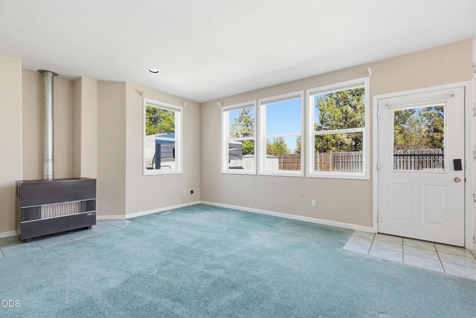 Photo of 2034 NE Bluebird Court 9 of 52