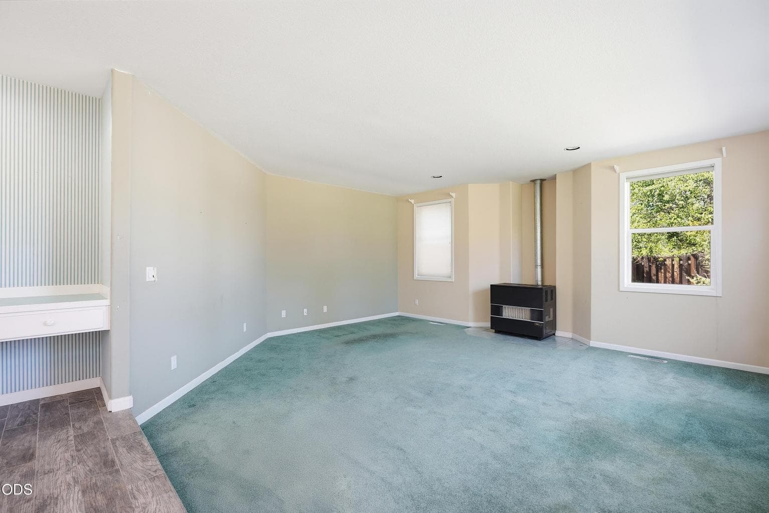 Photo of 2034 NE Bluebird Court 8 of 52