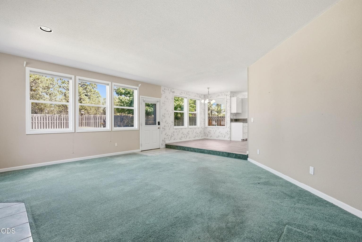 Photo of 2034 NE Bluebird Court 7 of 52