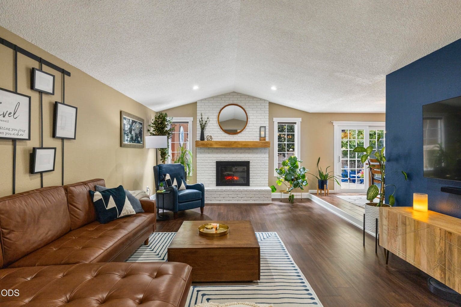 Photo of 5444 Brentwood 5 of 58