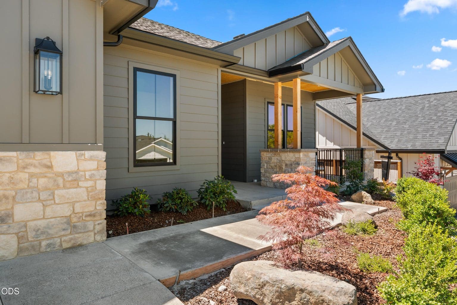 Photo of 3057 Umpqua 2 of 32