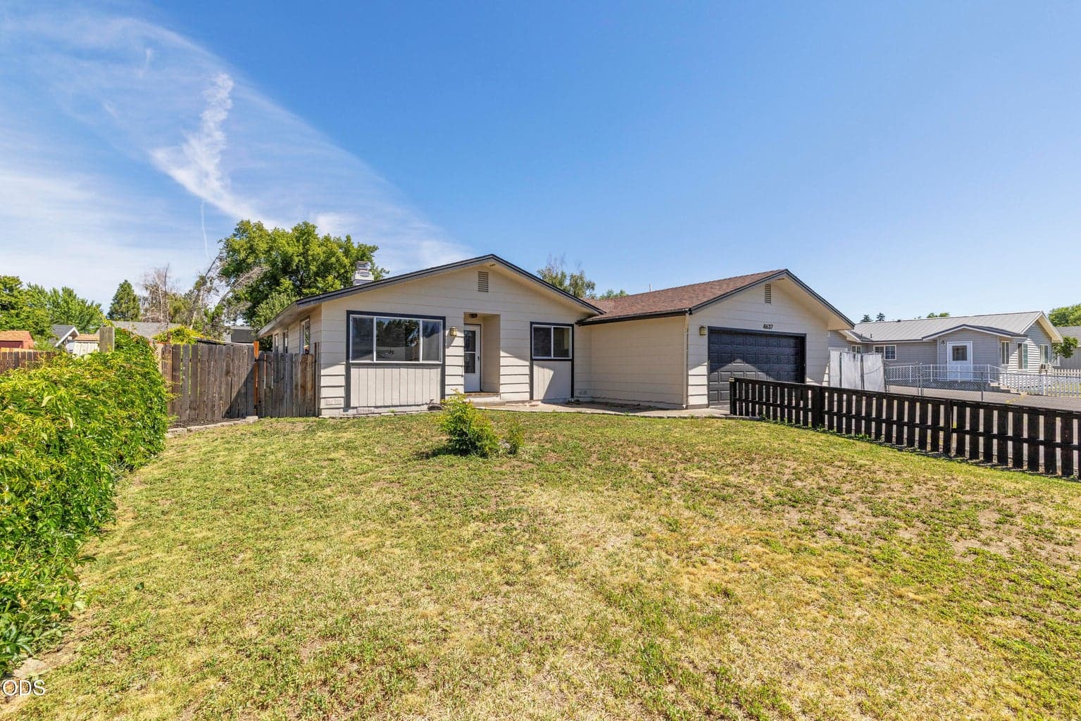 Photo of 4637 Sumac 2 of 44