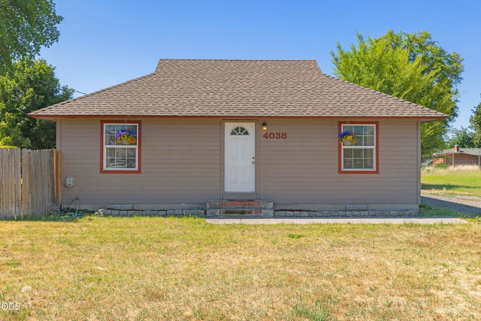 Photo of 4038 Sturdivant 1 of 35