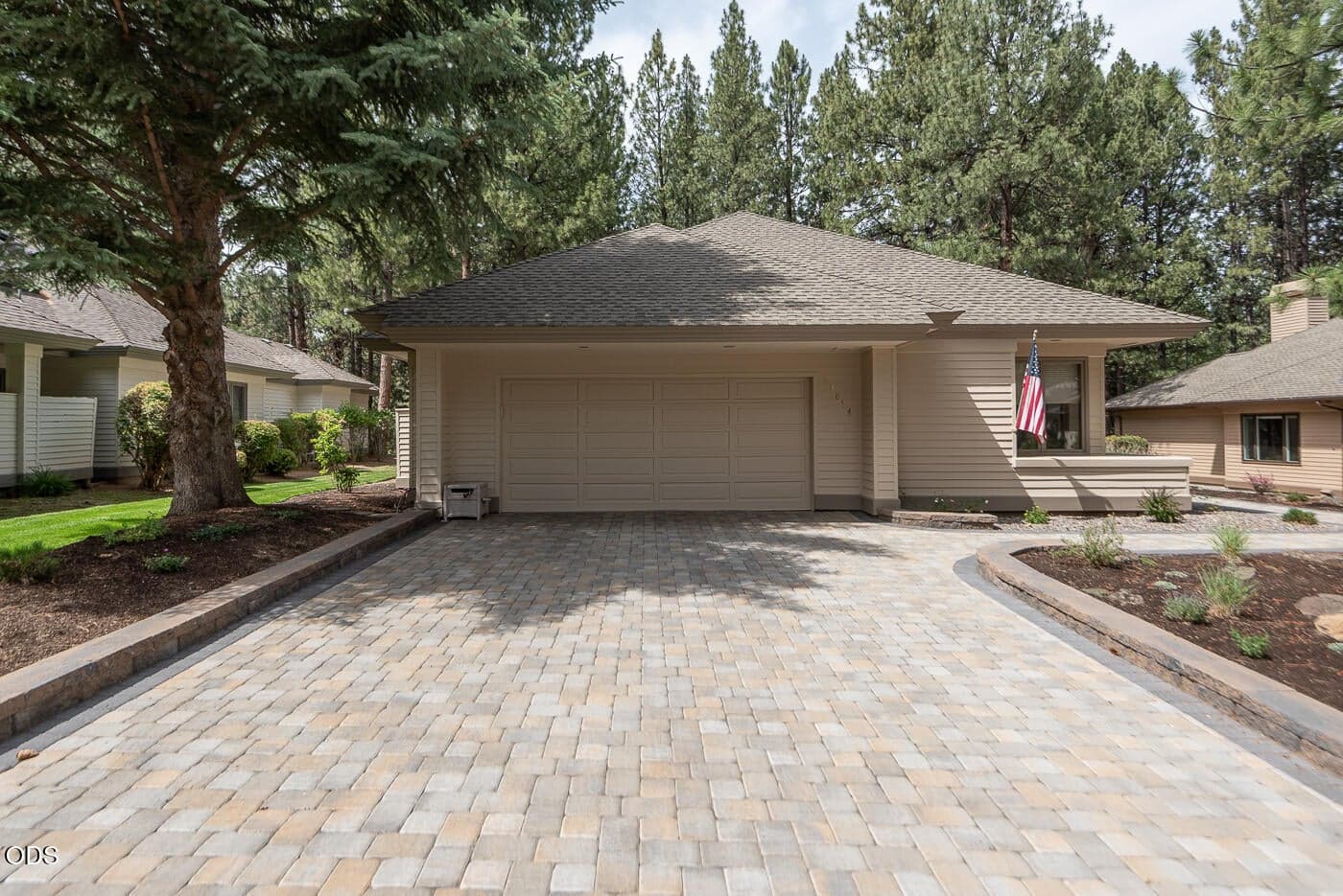 Photo of 60894 Willow Creek 2 of 36