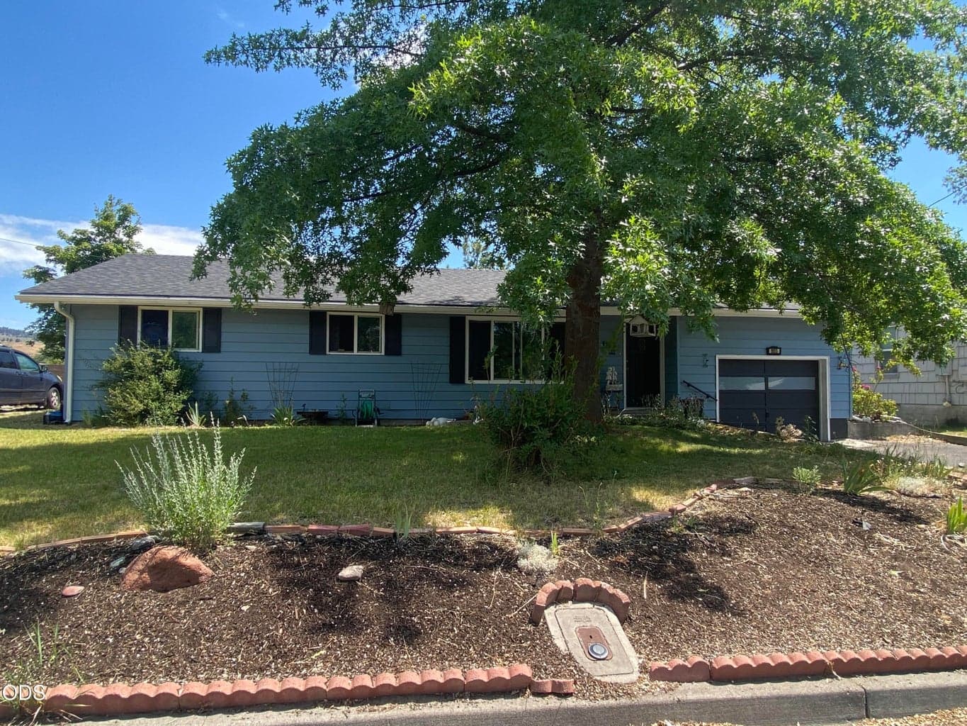 Photo of 1855 Lakeview 1 of 39