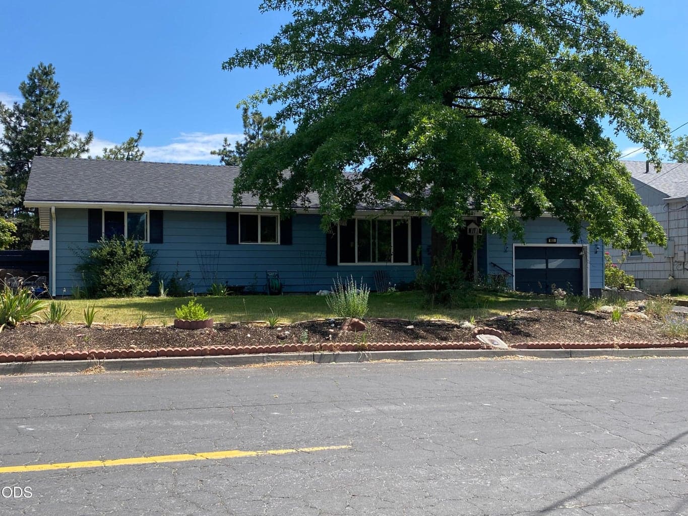 Photo of 1855 Lakeview 2 of 39